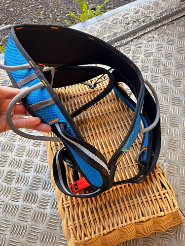 Climb pilot sit climbing - climb,