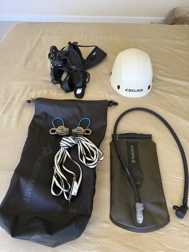 Climbing equipment job - job, lot